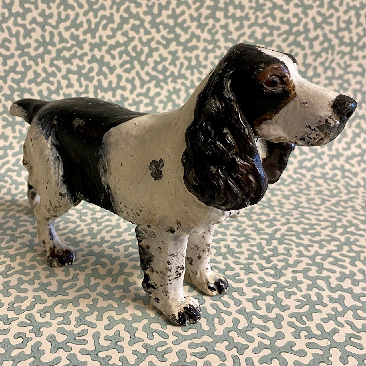 Y48 ANTIQUE HAND PAINTED METAL BLACK & WHITE SPANIEL FIGURE