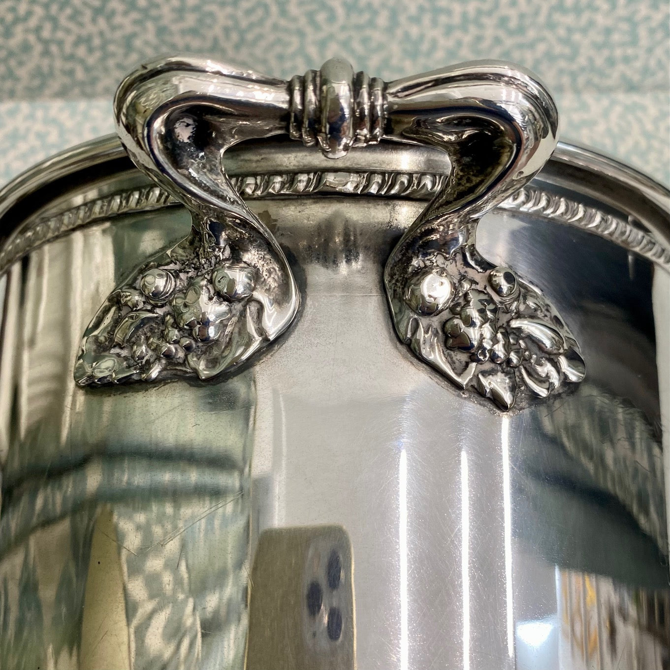 Silver Plate Planter on Paw Feet  H126
