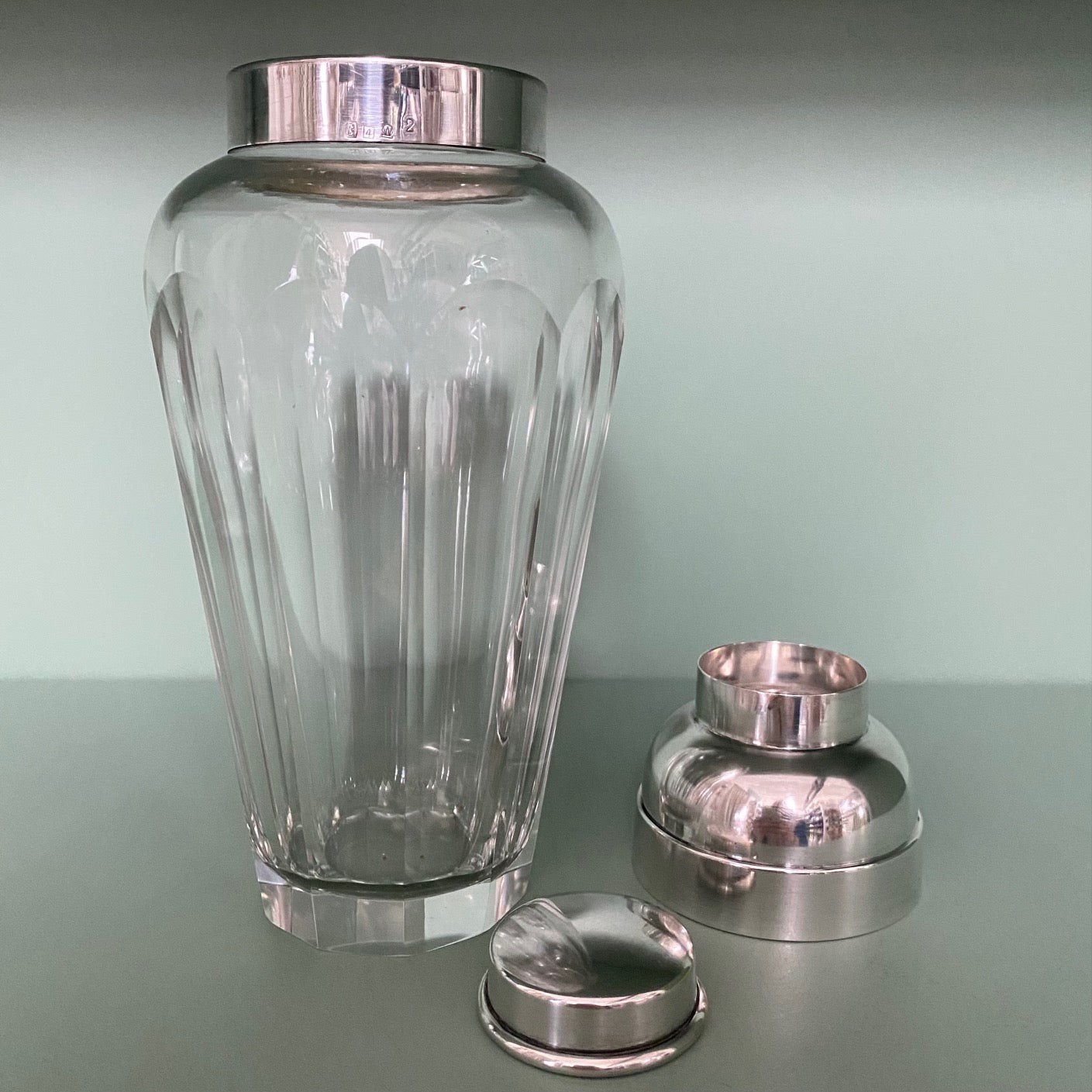 Crystal Cocktail Shaker with Silver Plated Lid  G164