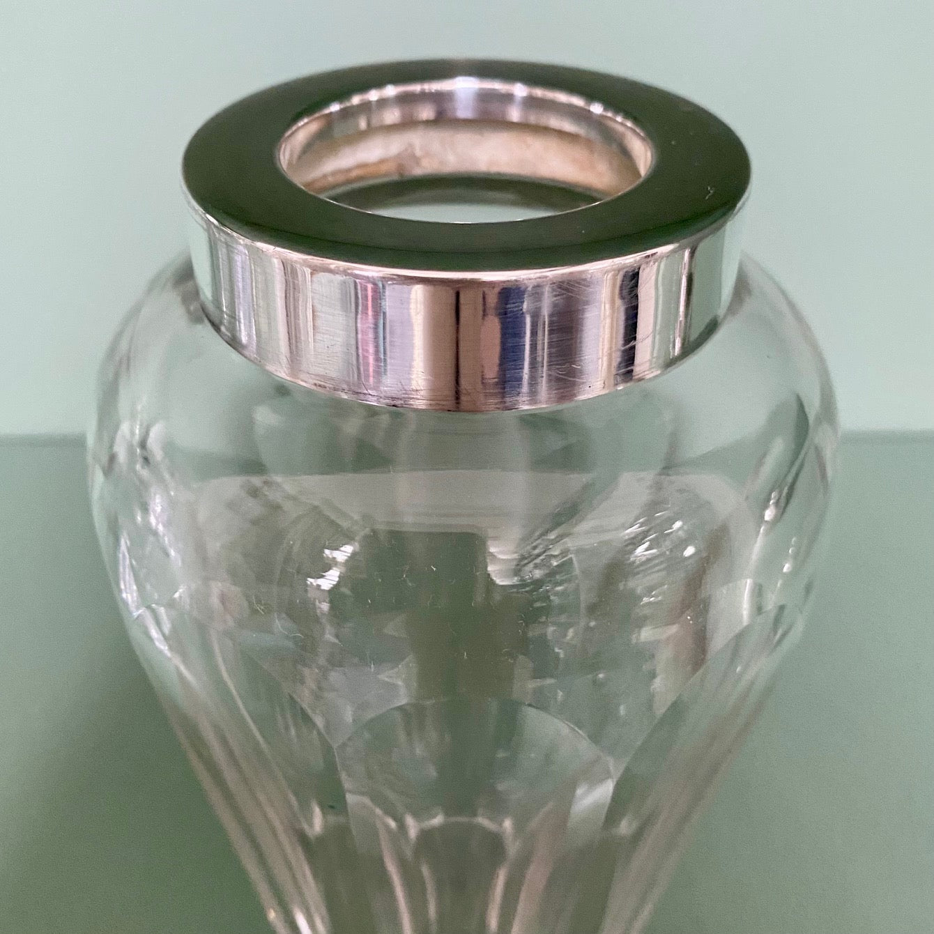 Crystal Cocktail Shaker with Silver Plated Lid  G164