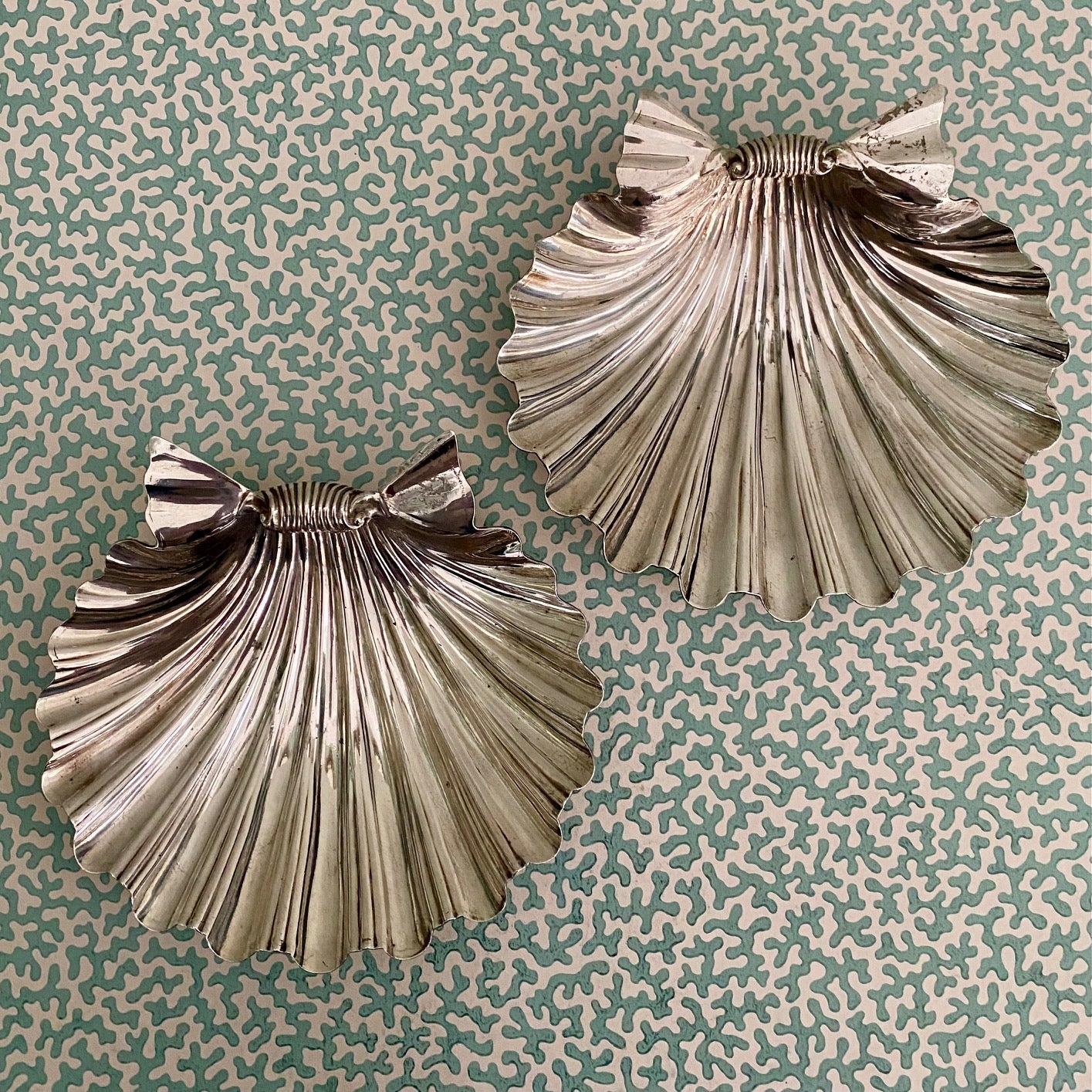 Pair Silver Plated Scallop Shell Dishes with Bow Top  Q58