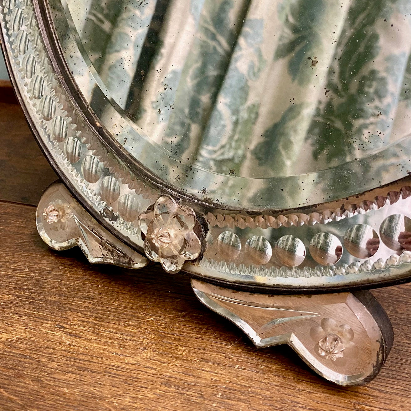 Oval Venetian Dressing Table Mirror  H141