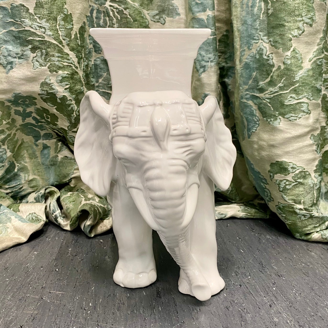 Vintage White China Elephant Jardiniere Stand  H152