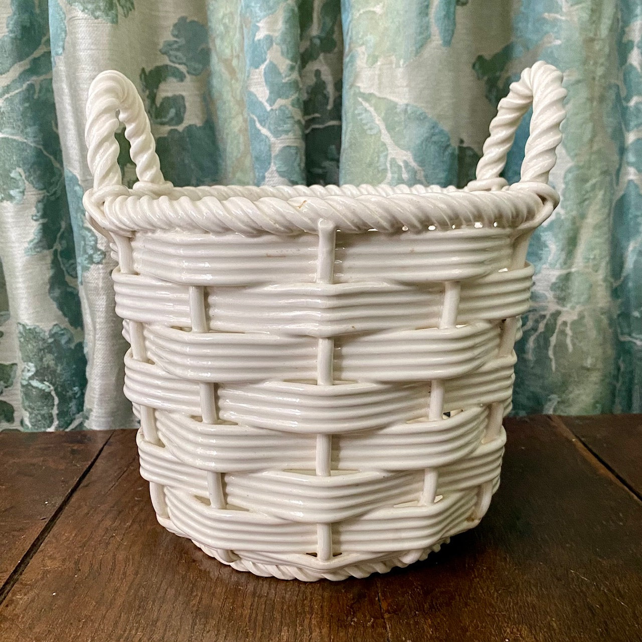Fabulous White Basket Weave Ceramic Planter With Handles  C150