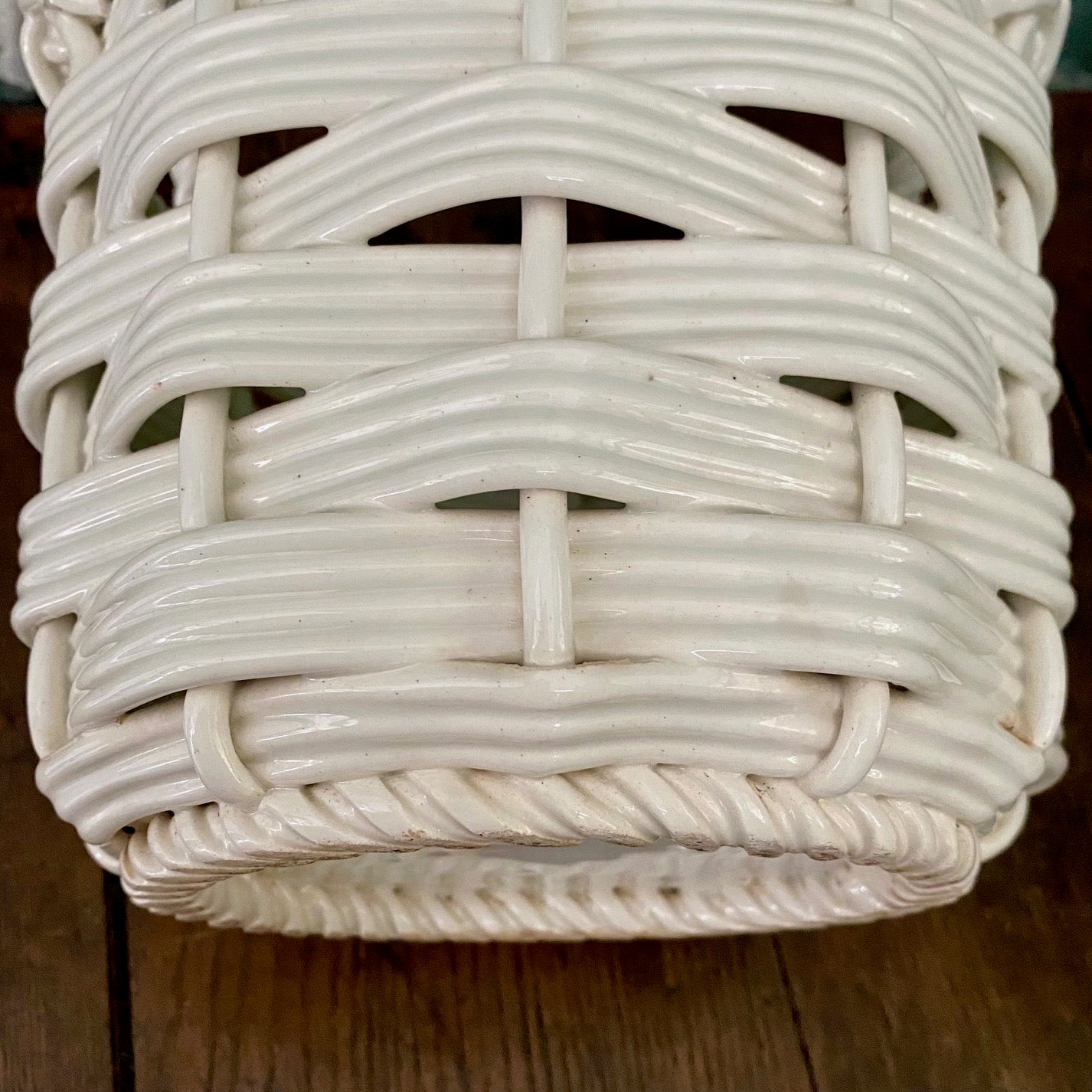 Fabulous White Basket Weave Ceramic Planter With Handles  C150