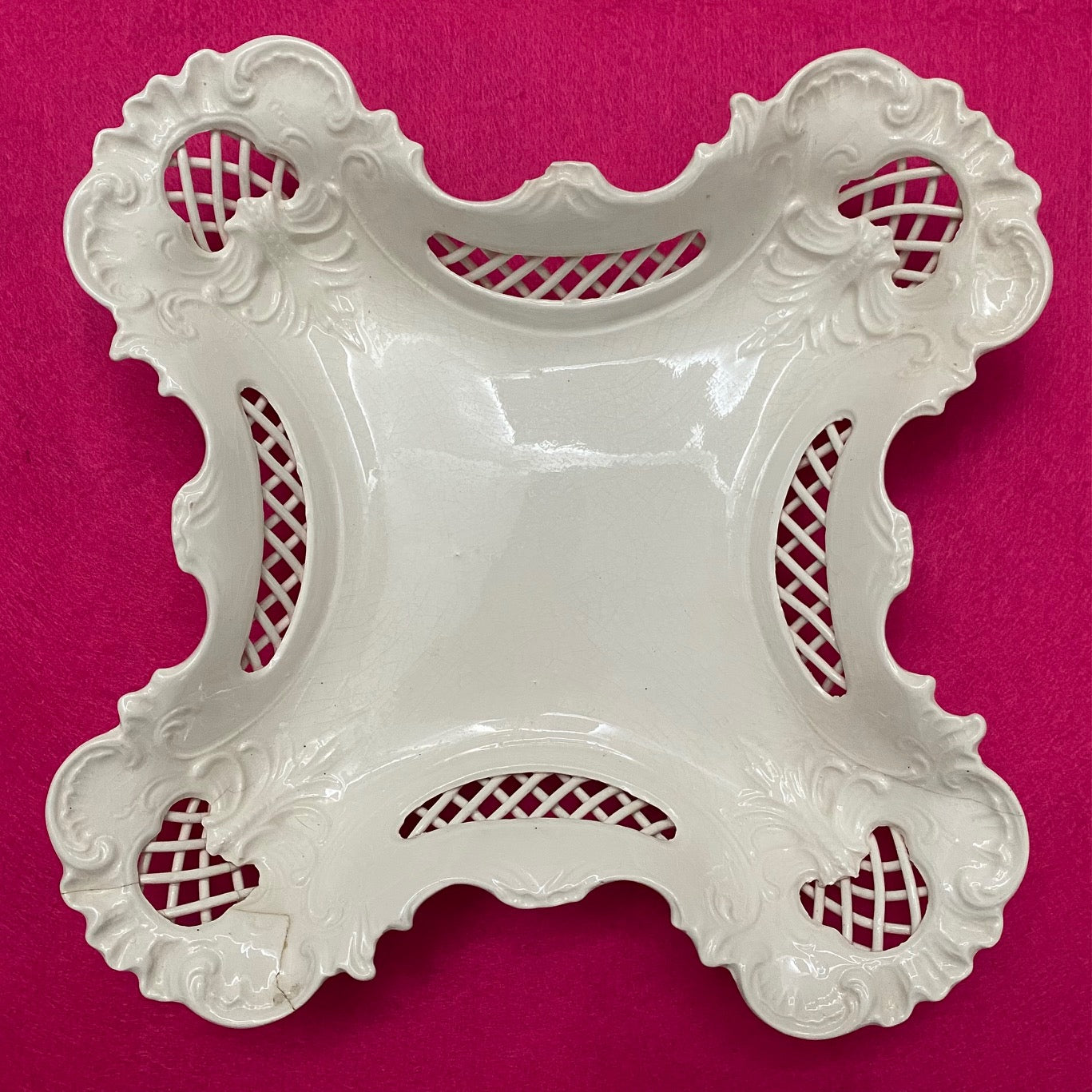 Stunning Antique Lattice Creamware Display  991