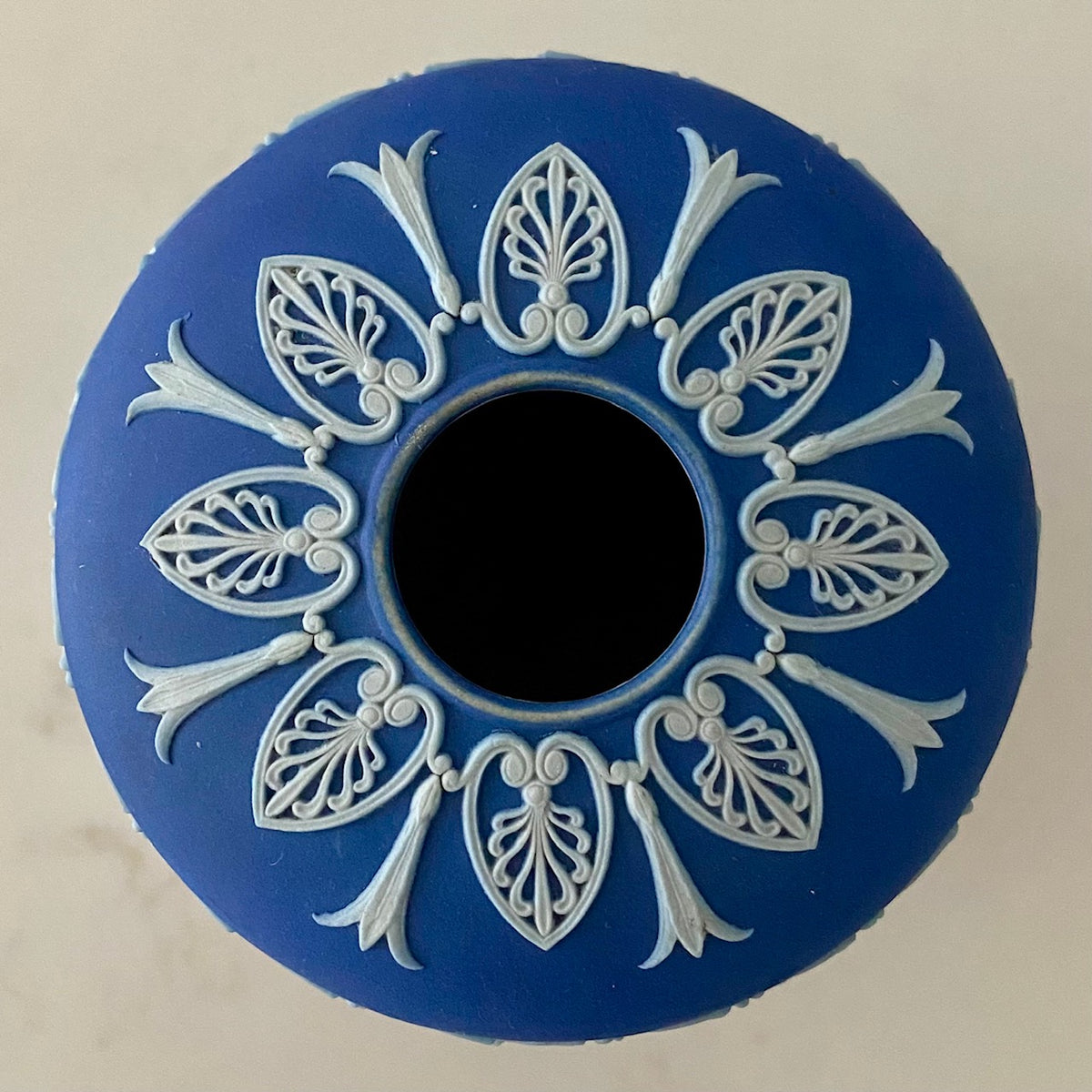 Wedgwood Diffuser  J104