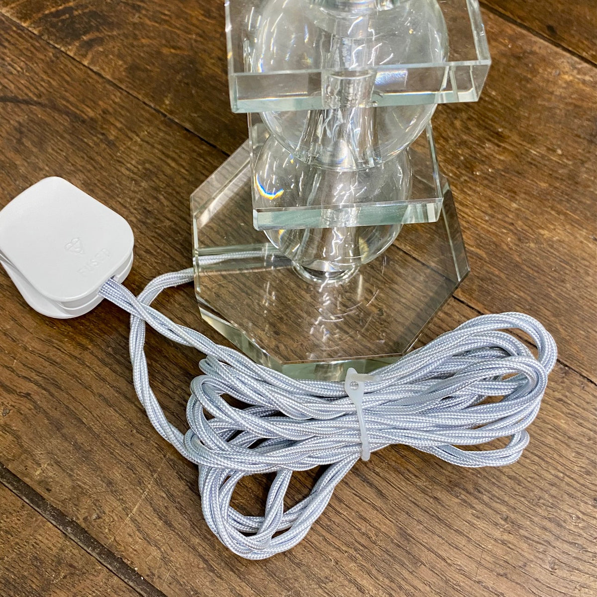 1970's Stacked Spheres and Squares Crystal Table Lamp  E154