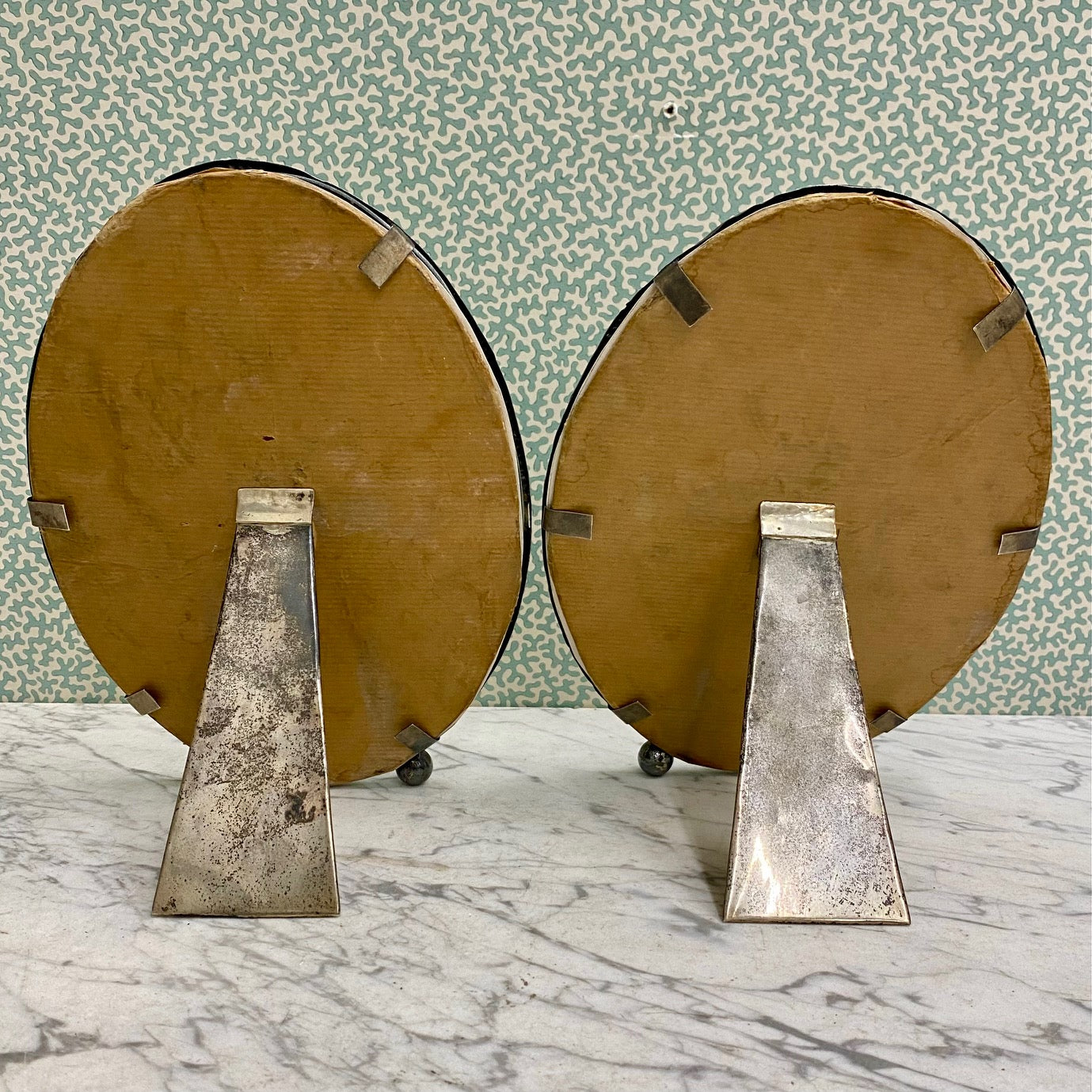 Pair Oval Pretty Medium Size Photo Frames