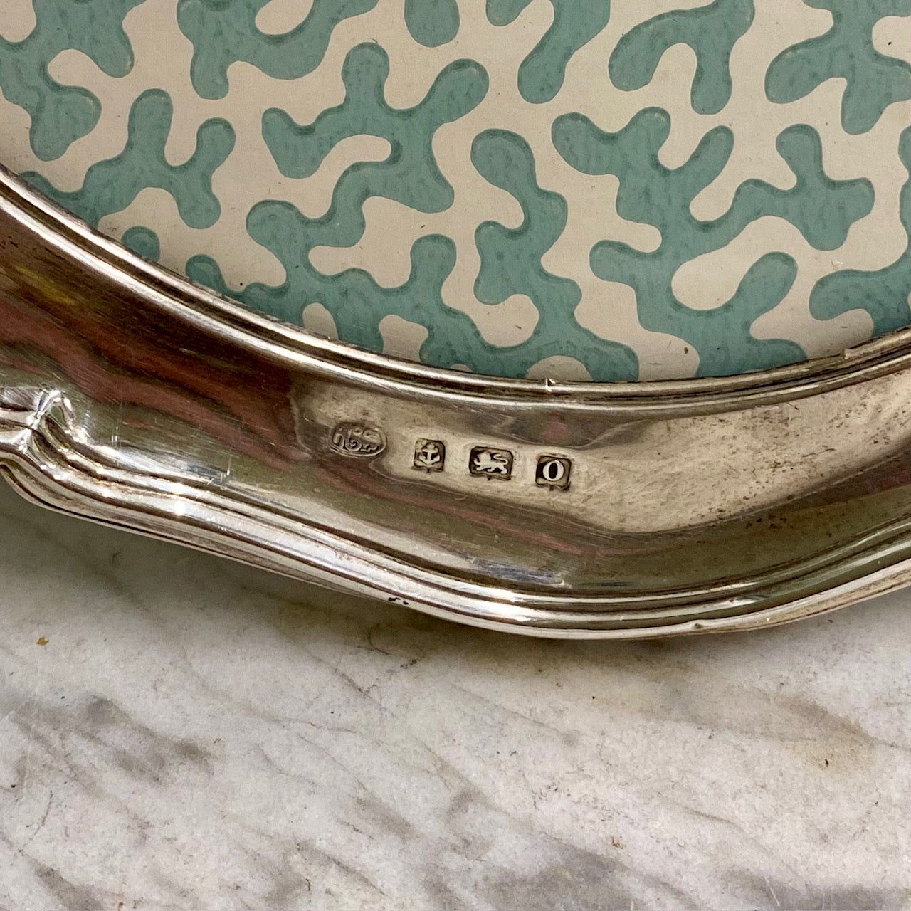 Silver Medium Size Oval Photo Frame