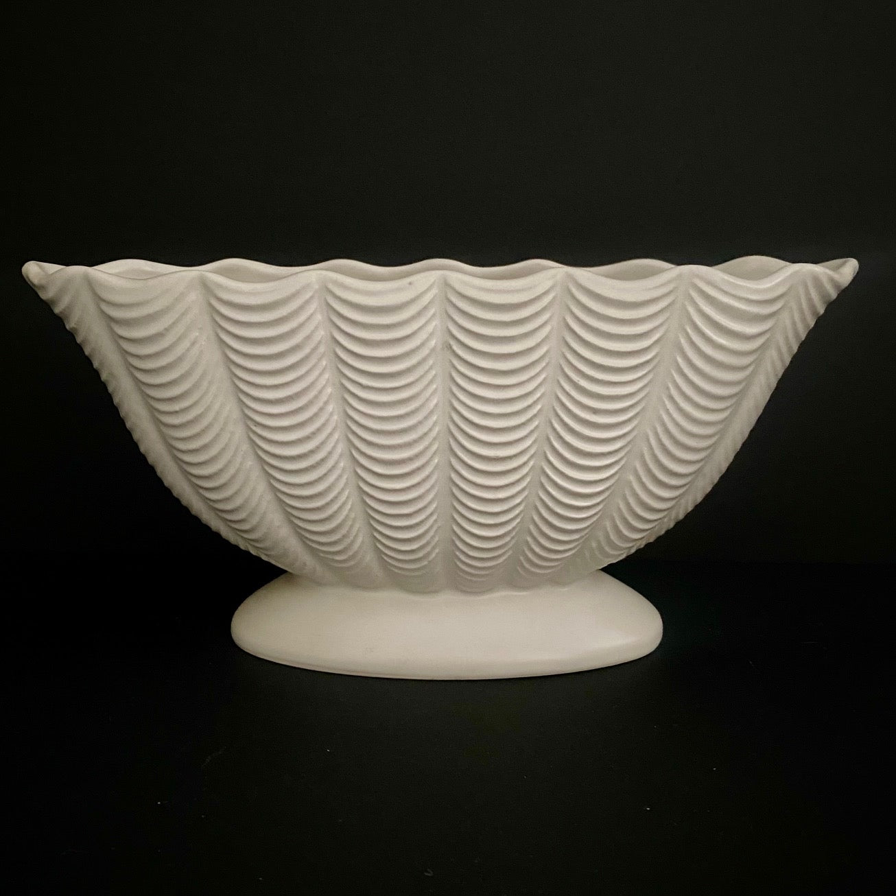 Dartmouth Medium Mantle Vase