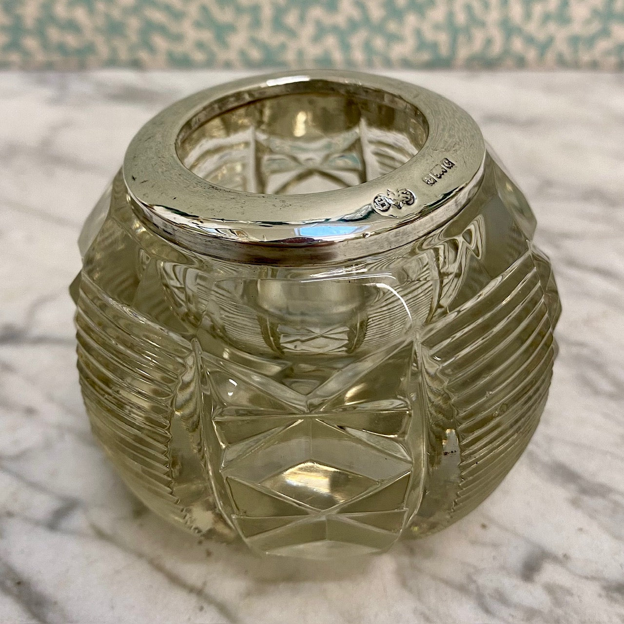 Cross Hatch Cut Glass Pattern Match Striker