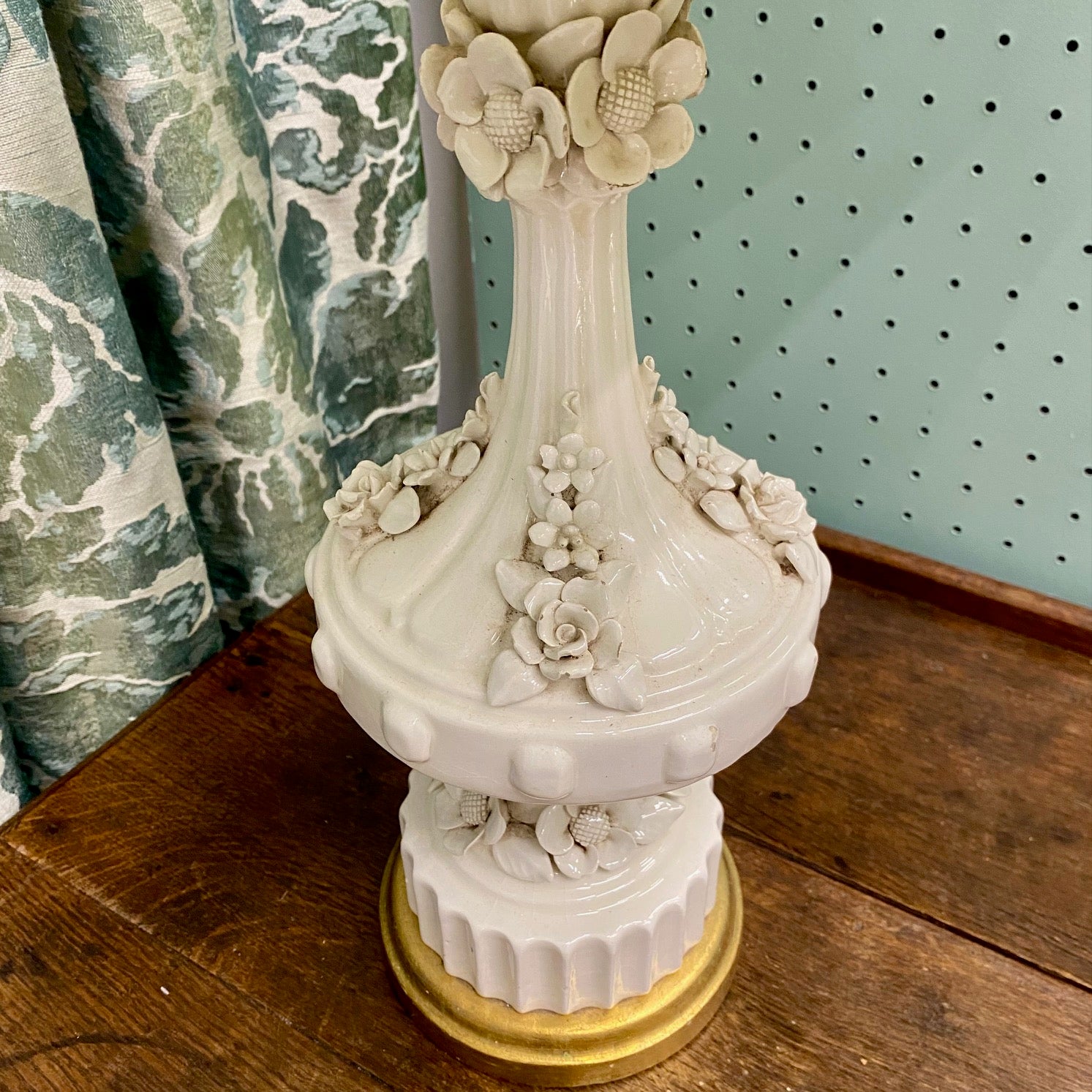 Very Pretty Casa Pupo Table Lamp with Flowers and Fluted Base
